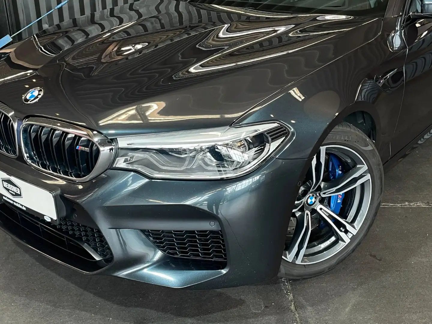 BMW M5 (BRD | Harman-Kardon) Grau - 2