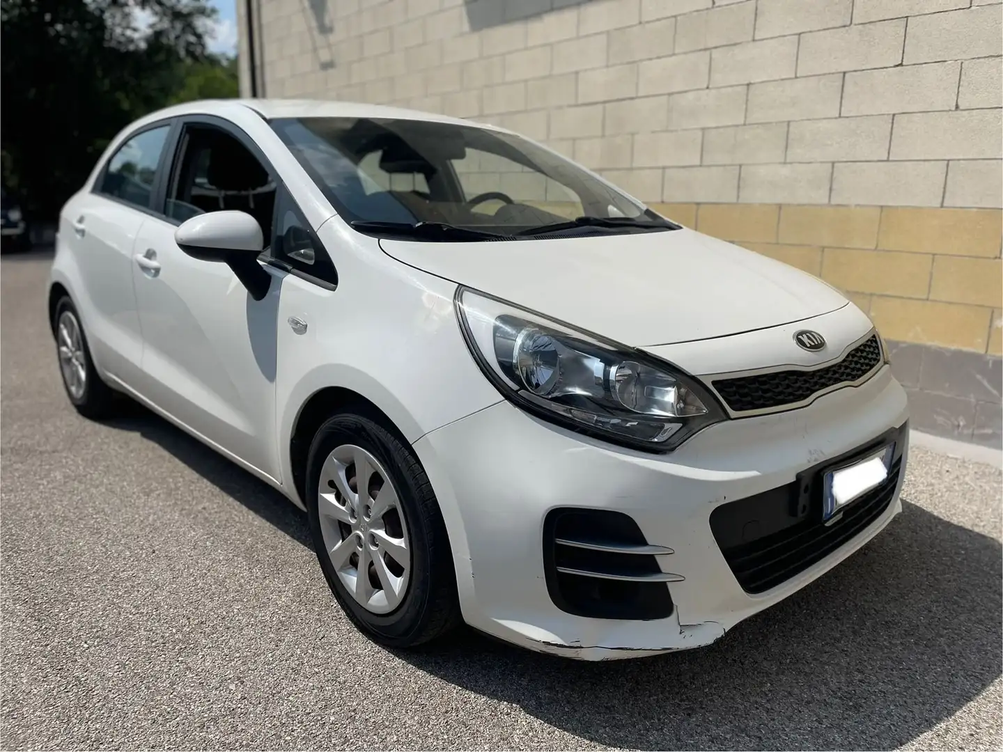 Kia Rio 1.1 HIGH TECH 75CV Bianco - 1