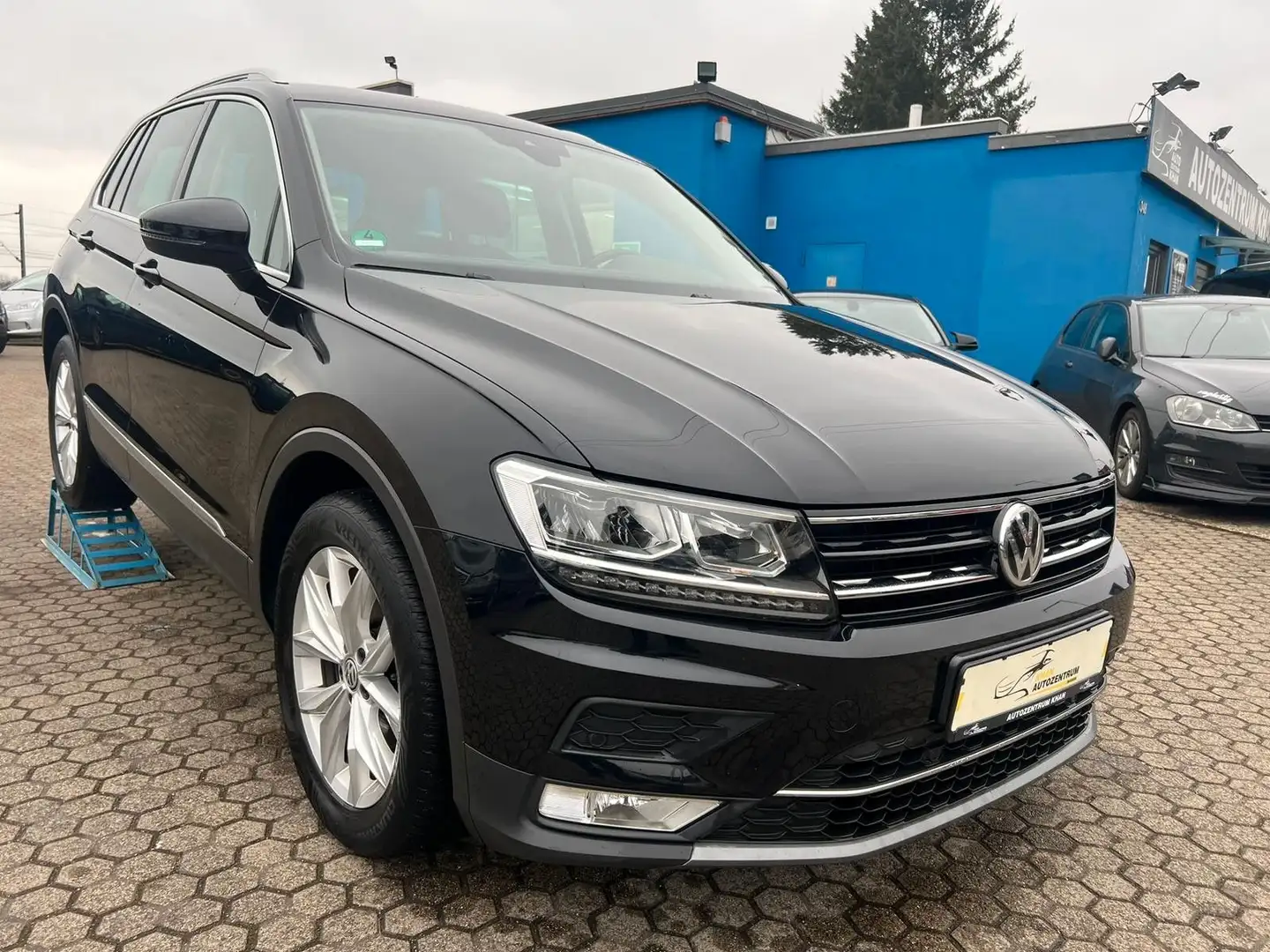 Volkswagen Tiguan Highline/4Motion/AHK/SHZ/STHZ/LED/ACC Noir - 1