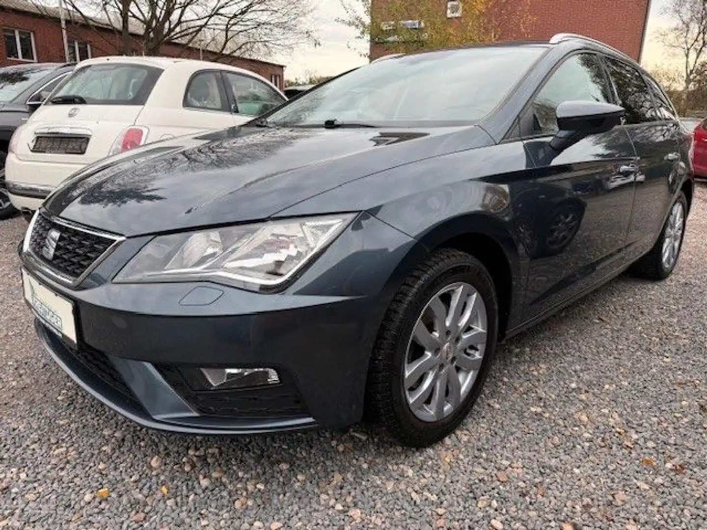 SEAT Leon ST Style --Automatik-- Blauw - 1