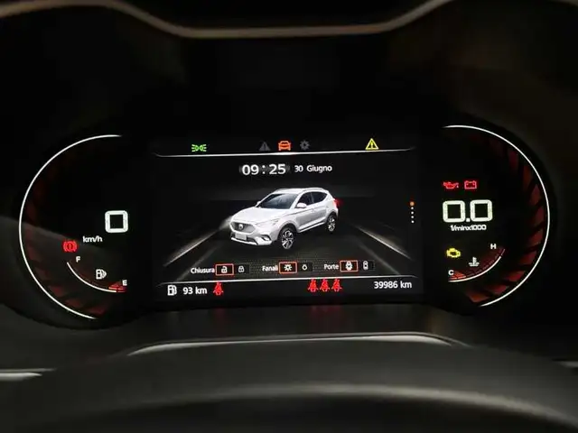 MG ZS view 12