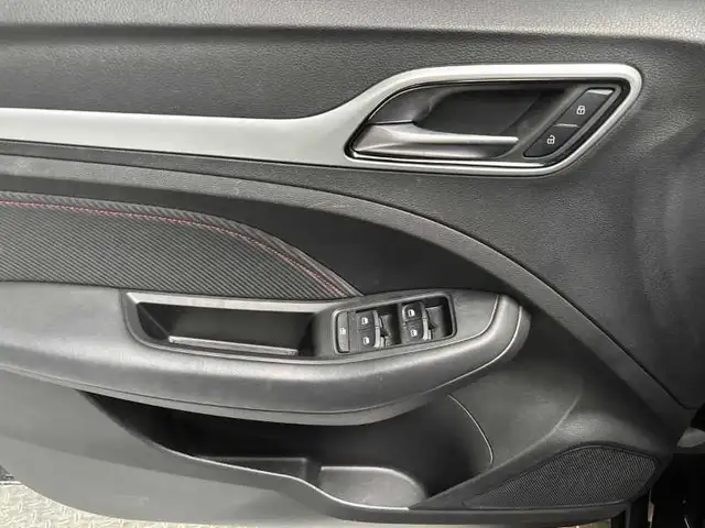 MG ZS view 10