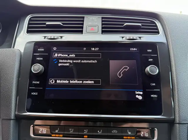 Volkswagen Golf view 24