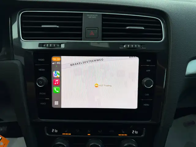 Volkswagen Golf view 26