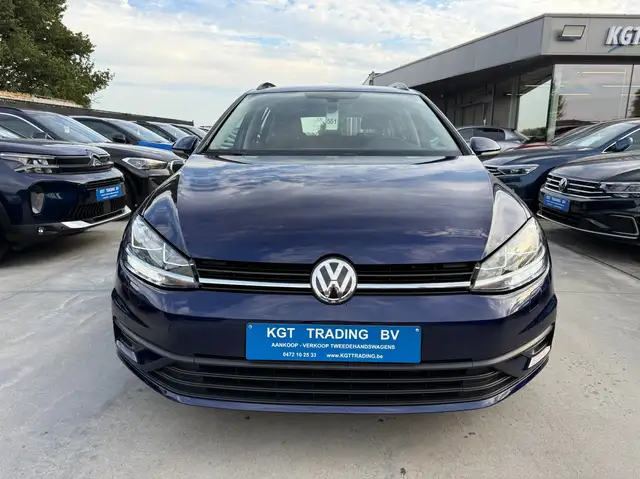 Volkswagen Golf view 2
