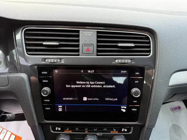 Volkswagen Golf view 22