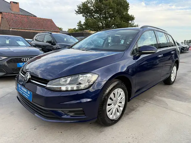 Volkswagen Golf view 9