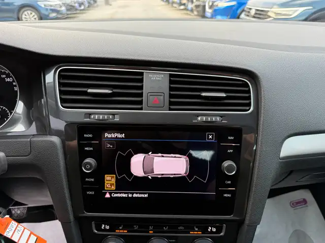 Volkswagen Golf view 21