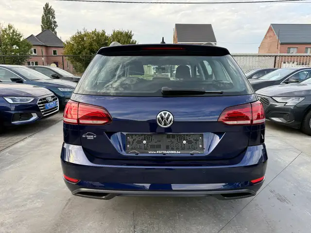 Volkswagen Golf view 6