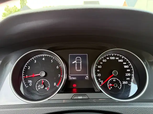 Volkswagen Golf view 17