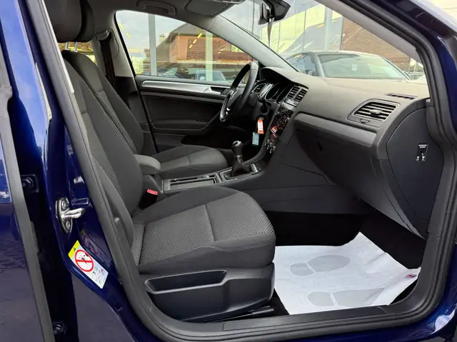 Volkswagen Golf view 27