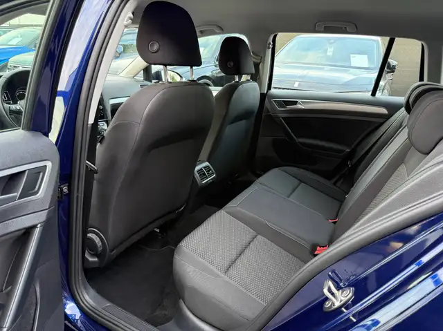 Volkswagen Golf view 14