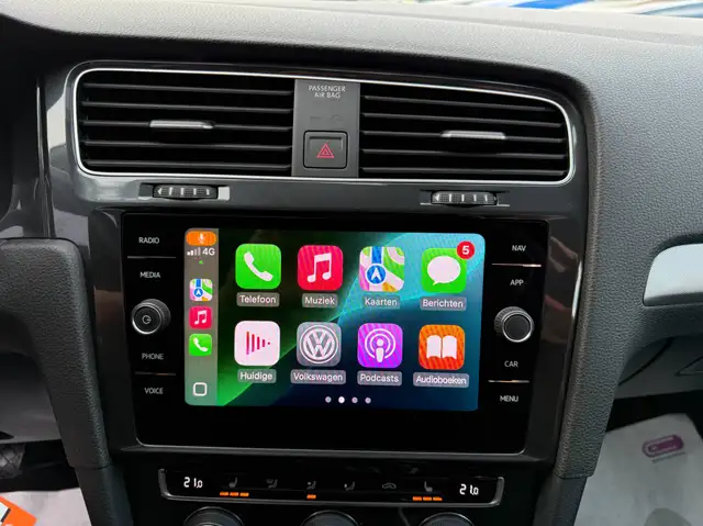 Volkswagen Golf view 25