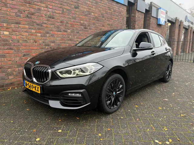 BMW 120 1-serie 120i 178PK Sport Line|Leder|Led|Carplay