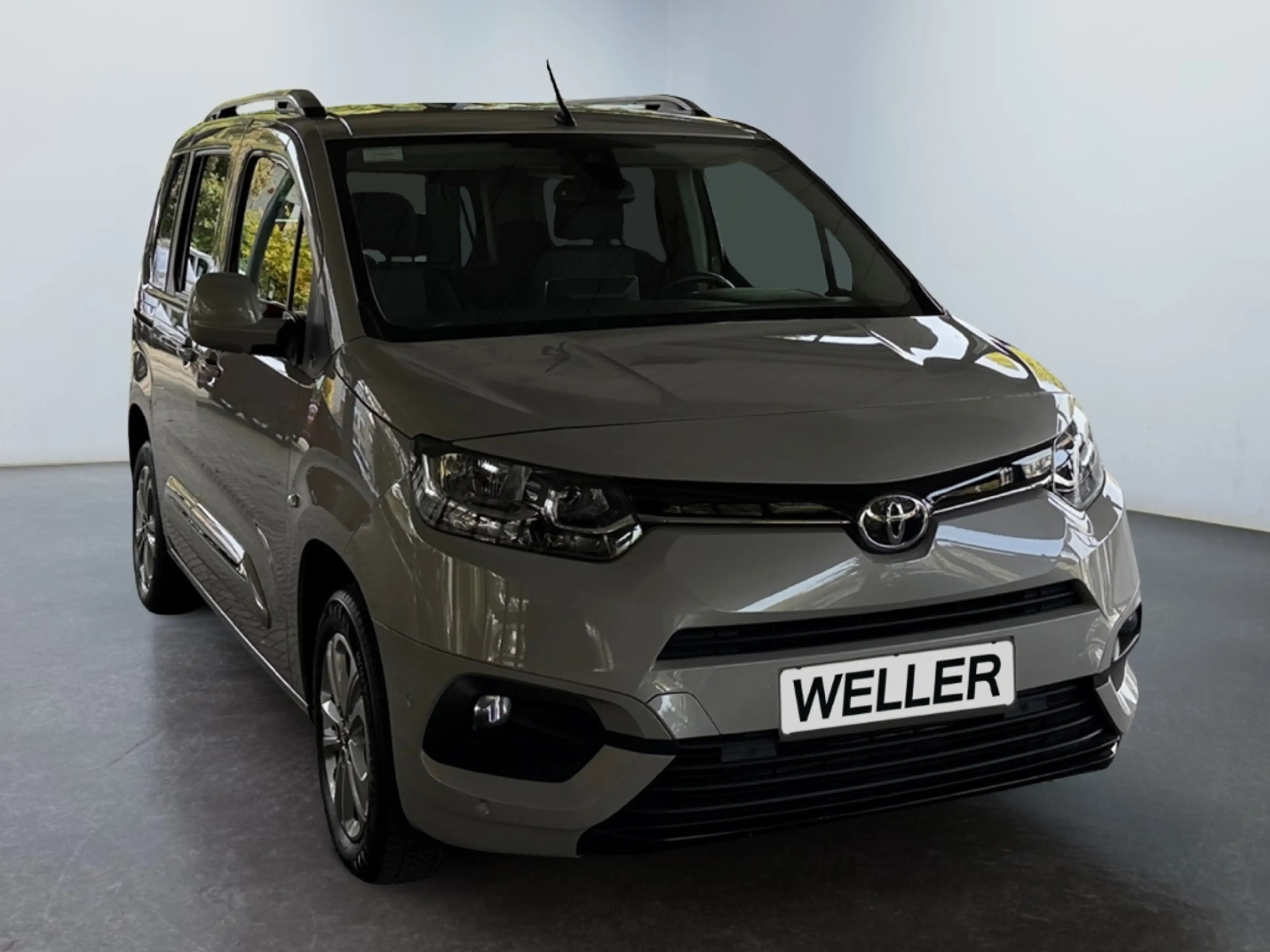 Toyota Proace City Verso 1.2T L1 Team D *ACC*Navi*RCam* — photo 3