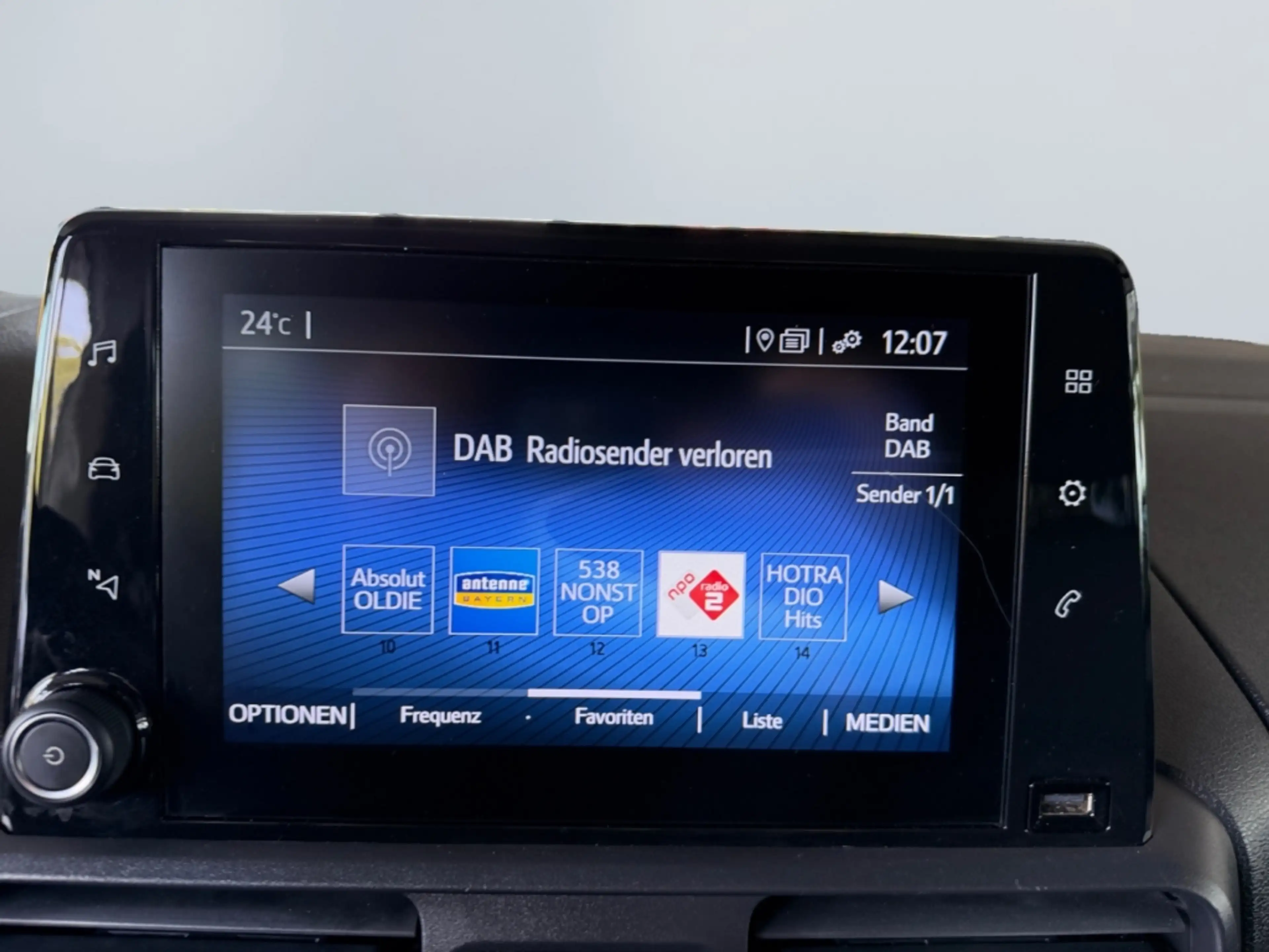 Toyota Proace City Verso 1.2T L1 Team D *ACC*Navi*RCam* — photo 15