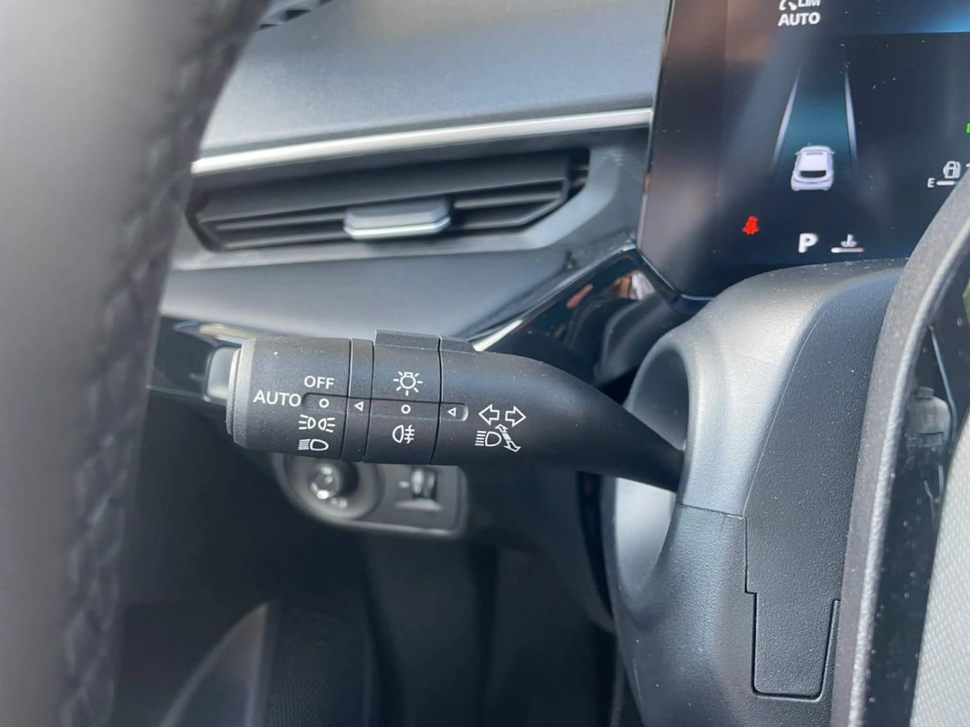 MG MG3 3 Hybrid+ Comfort *Allwetterreifen* — photo 19