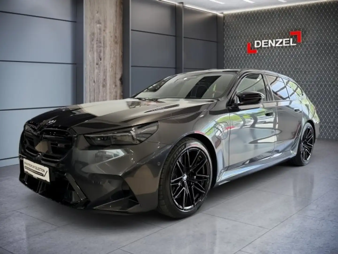 BMW M5 Touring G99 Grau - 1