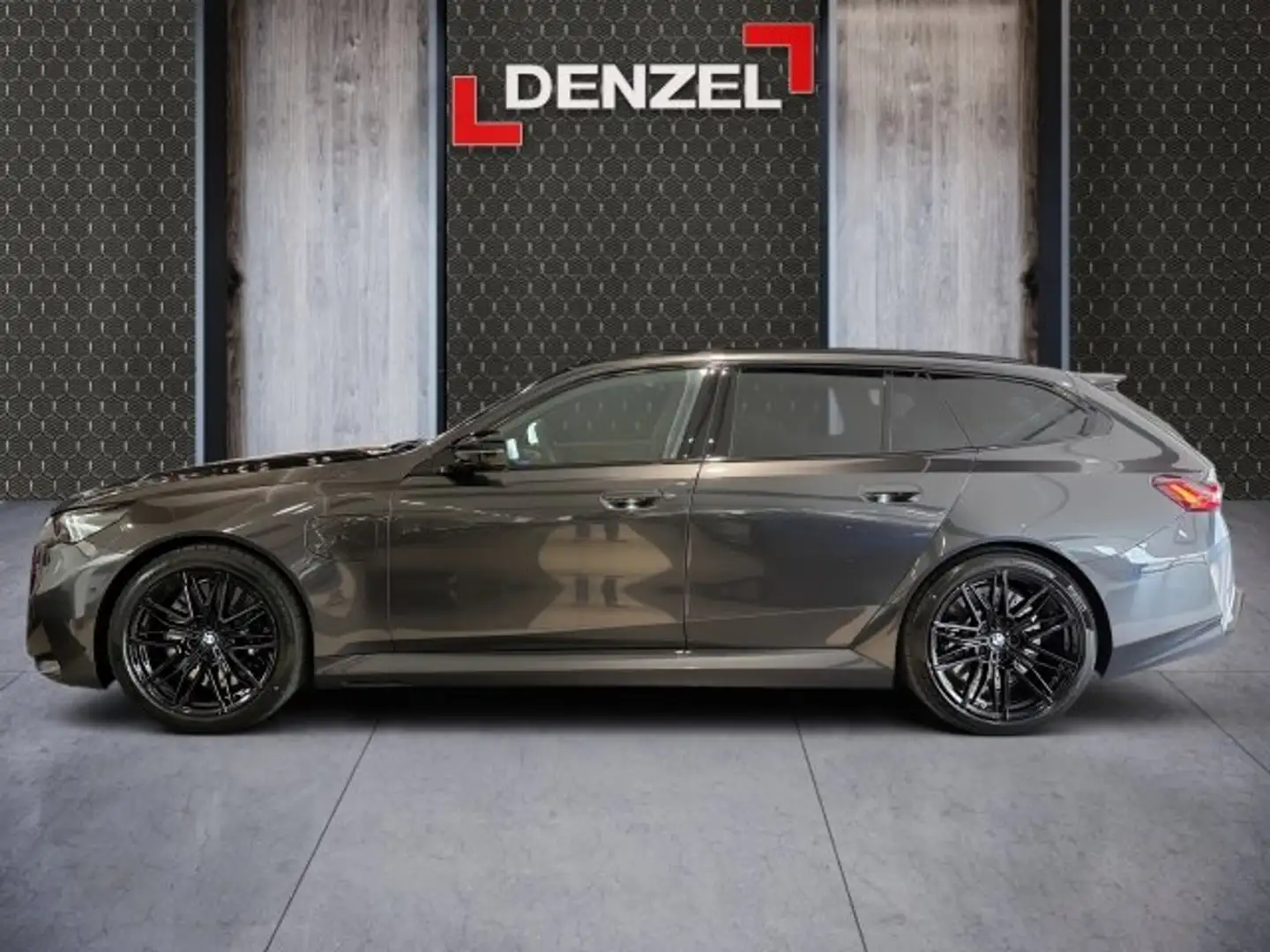 BMW M5 Touring G99 Grau - 2