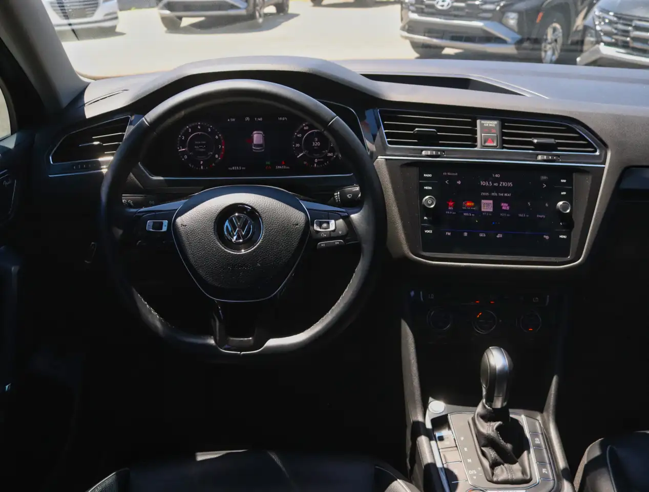 Volkswagen Tiguan photo Volkswagen Tiguan