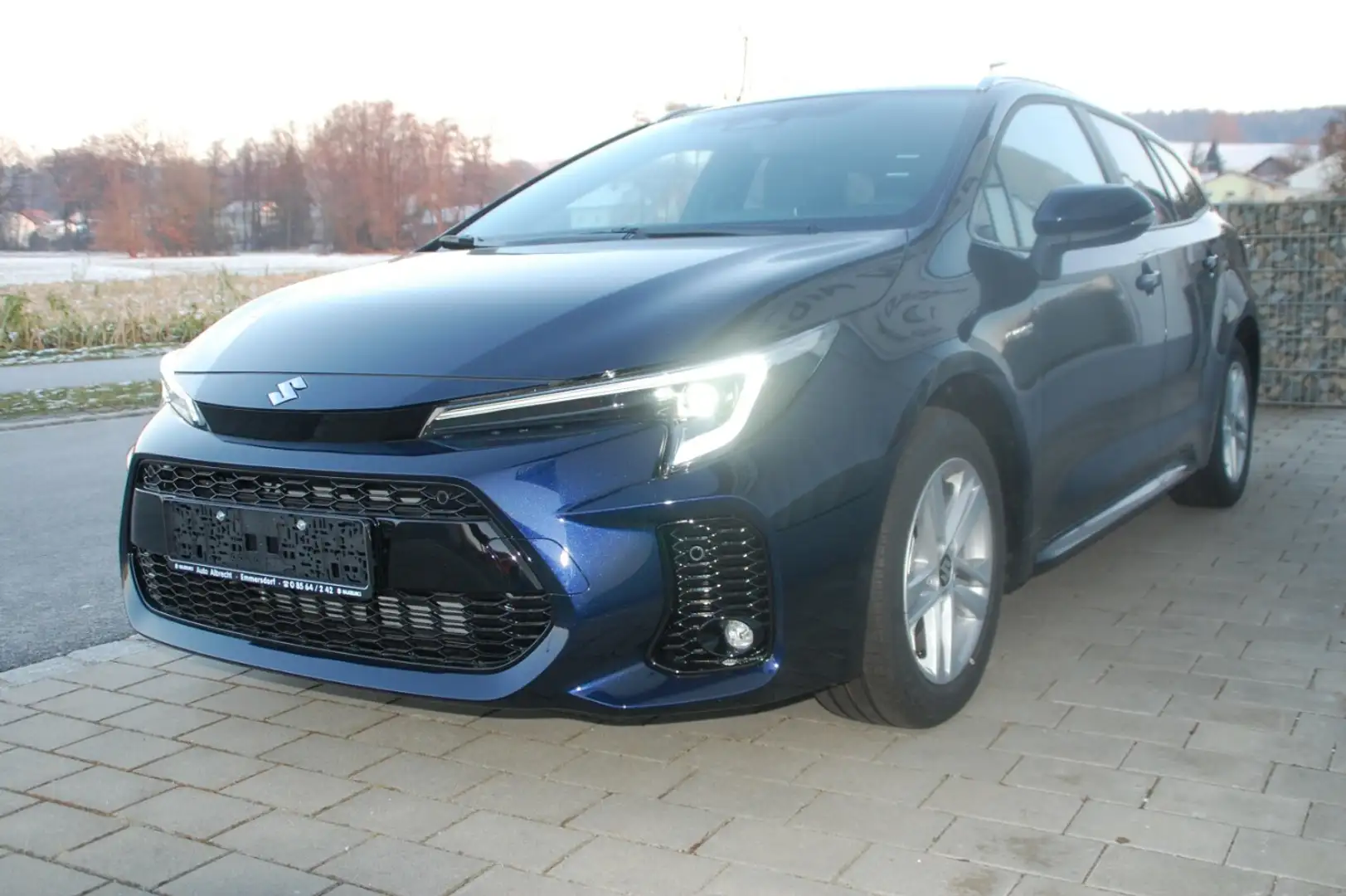 Suzuki Swace 1.8 Hybrid CVT Comfort+ Blau - 2