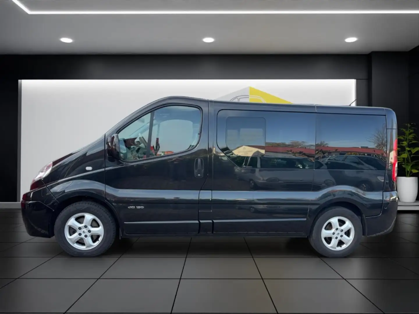 Renault Trafic Generation Evado 2.5 dCi 150 FAP StandHZG Navi SHZ Zwart - 2