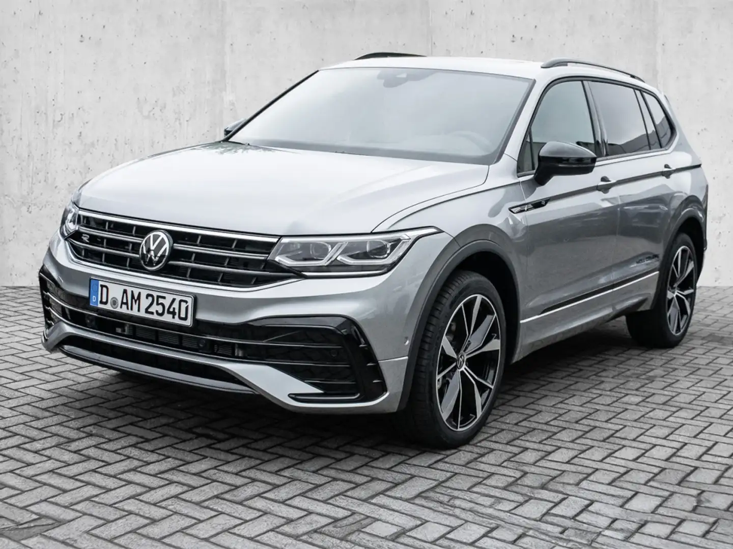 Volkswagen Tiguan Allspace R-Line 2.0 l TSI 4M DSG Pano*ACC Silber - 2
