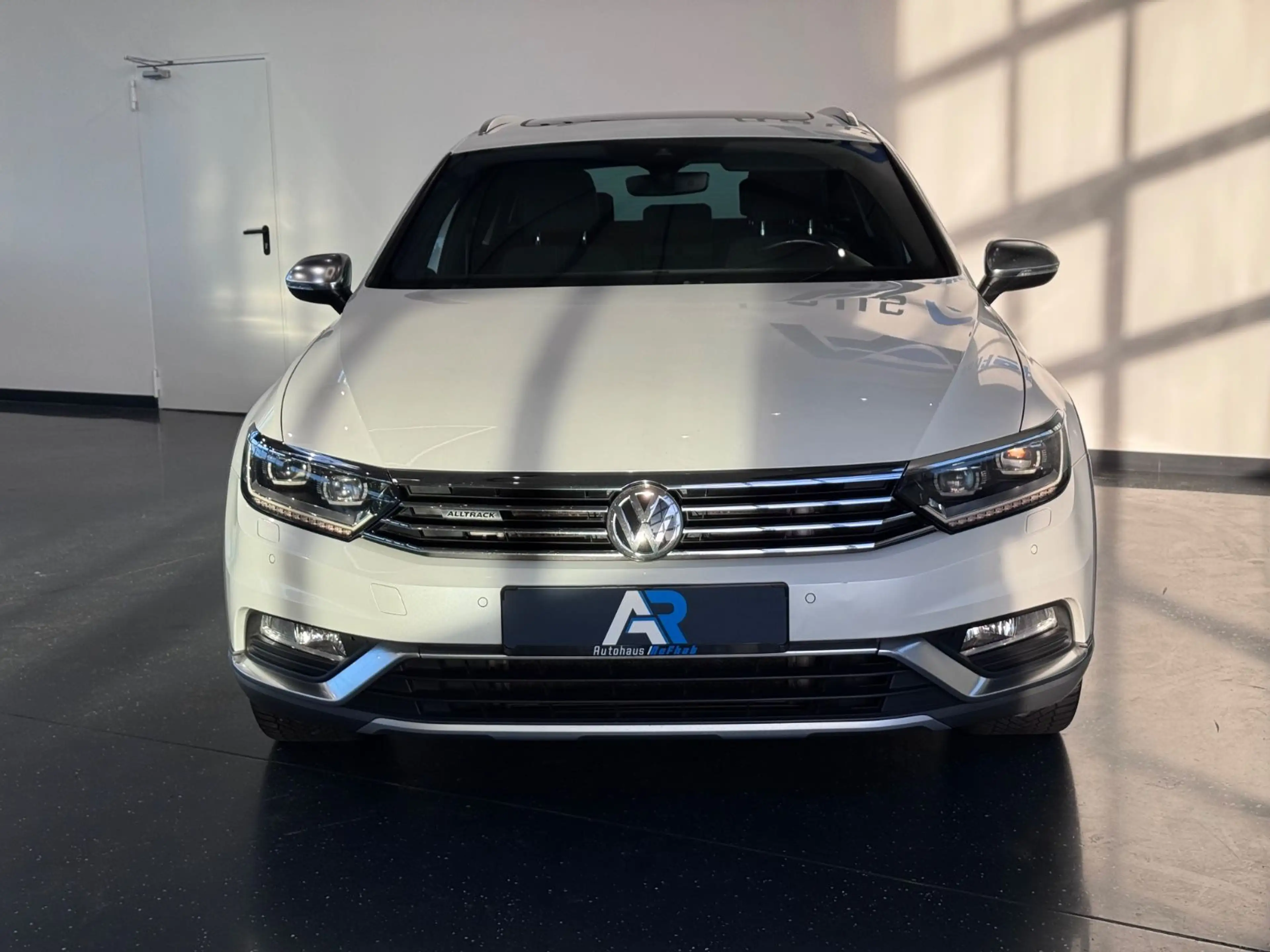 Volkswagen Passat Alltrack 4Motion*LED*SHZ*MASSAGE*PDC*KAME — photo 4