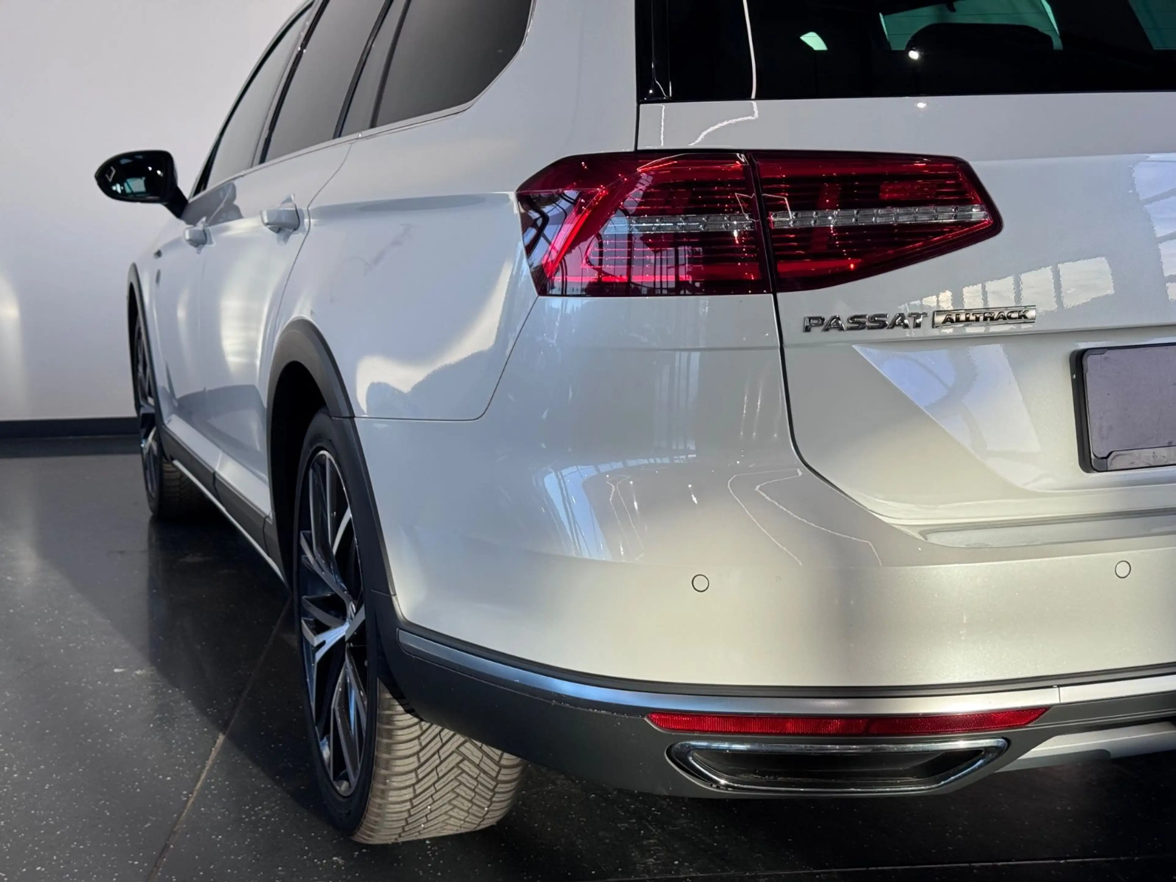 Volkswagen Passat Alltrack 4Motion*LED*SHZ*MASSAGE*PDC*KAME — photo 12
