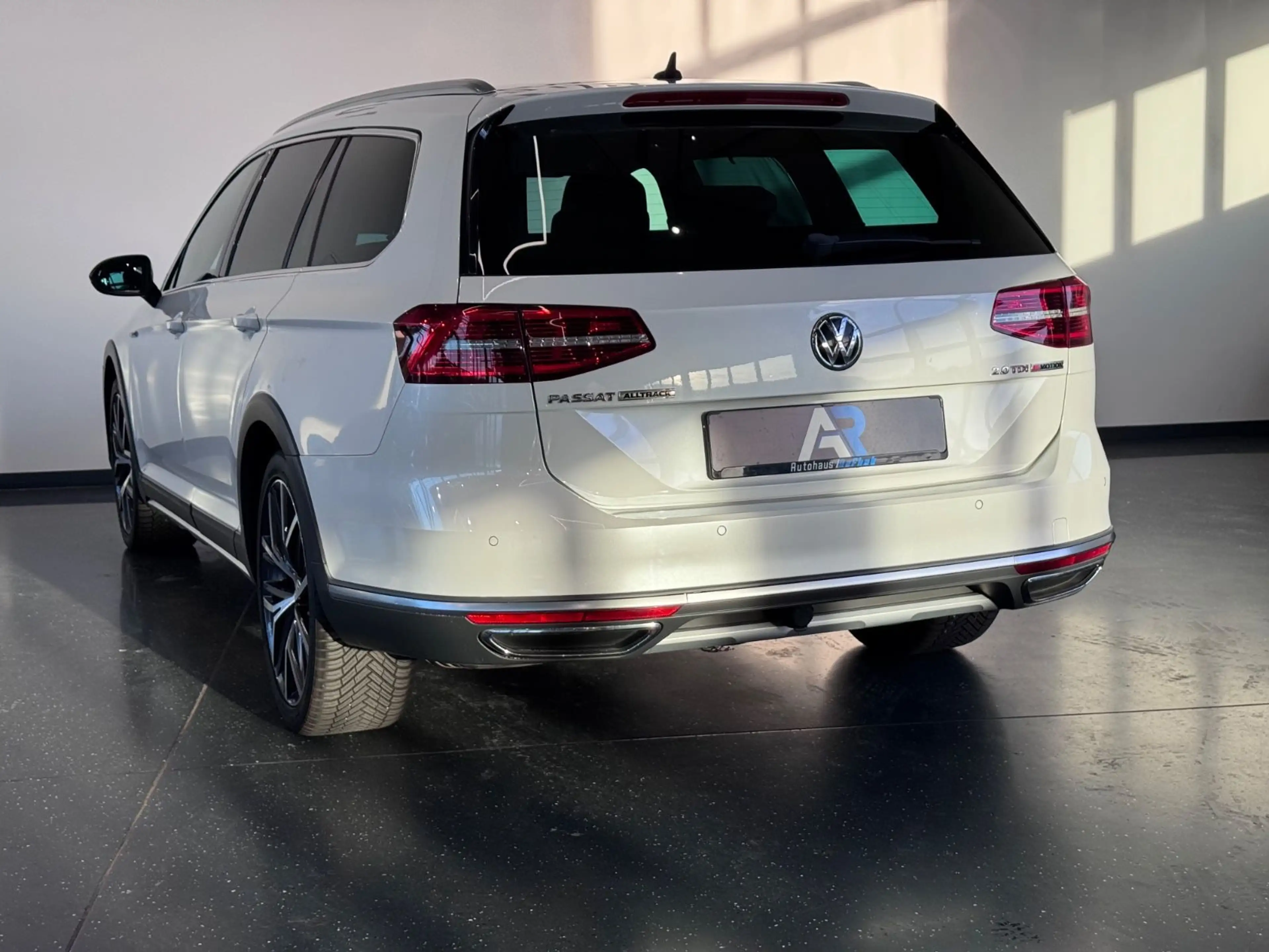 Volkswagen Passat Alltrack 4Motion*LED*SHZ*MASSAGE*PDC*KAME — photo 10