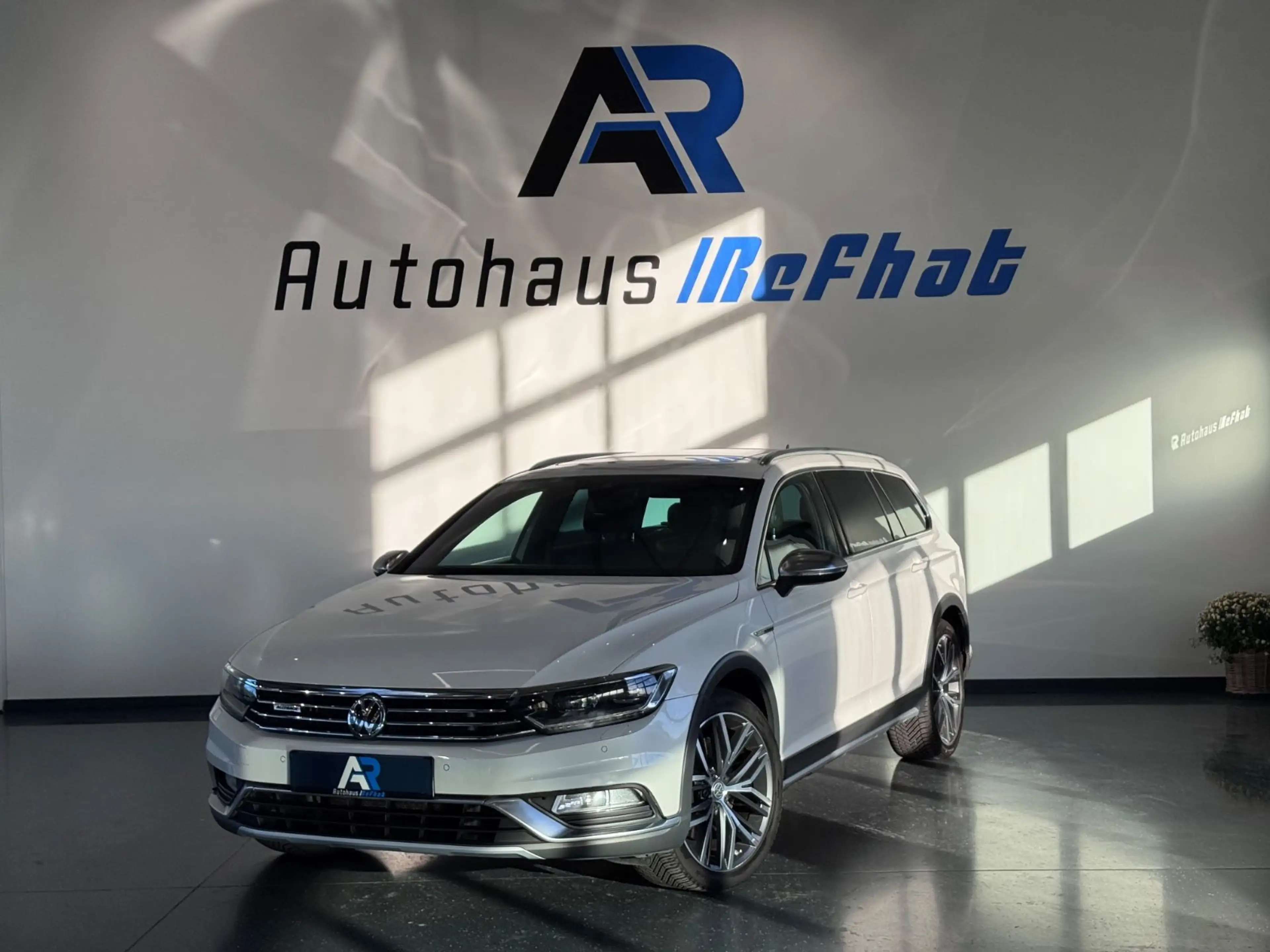 Volkswagen Passat Alltrack 4Motion*LED*SHZ*MASSAGE*PDC*KAME