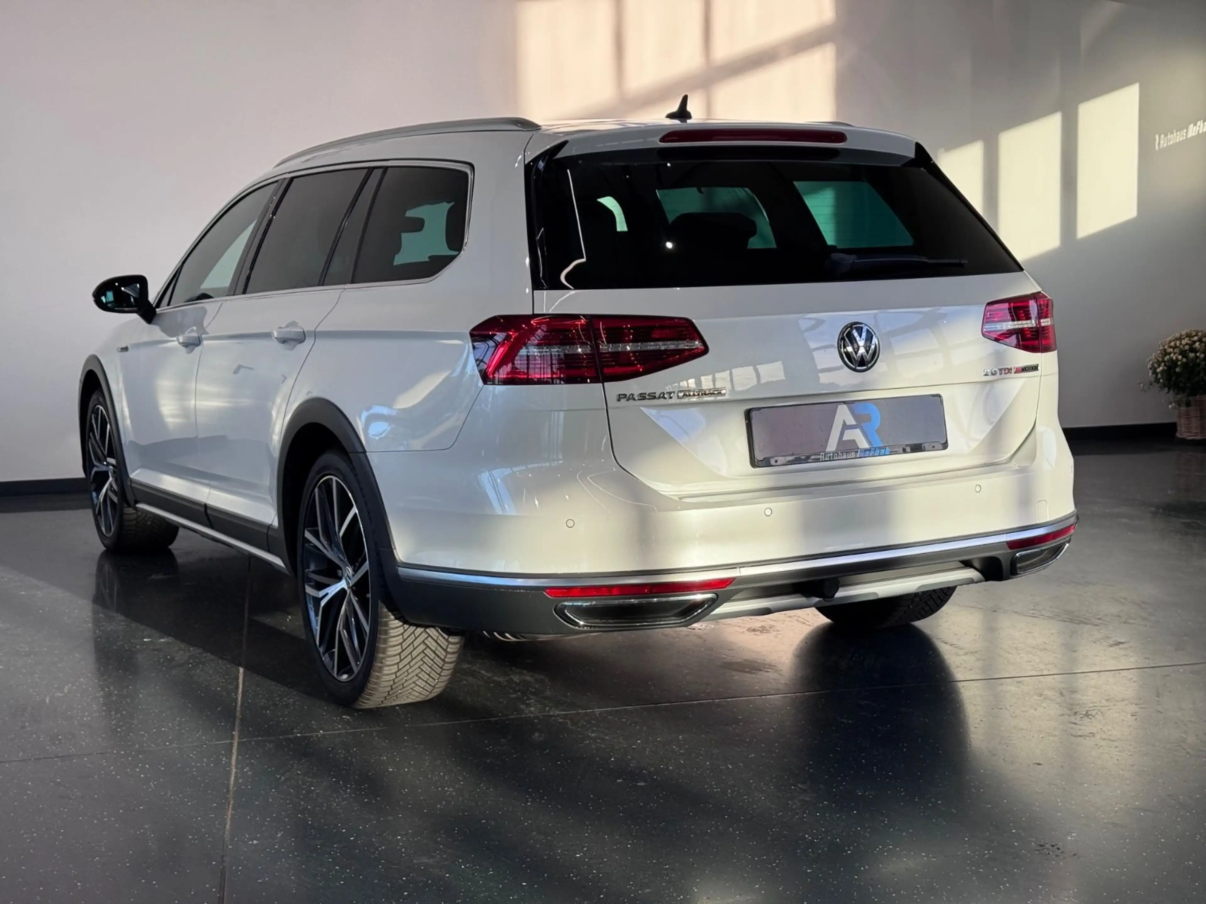 Volkswagen Passat Alltrack 4Motion*LED*SHZ*MASSAGE*PDC*KAME — photo 11