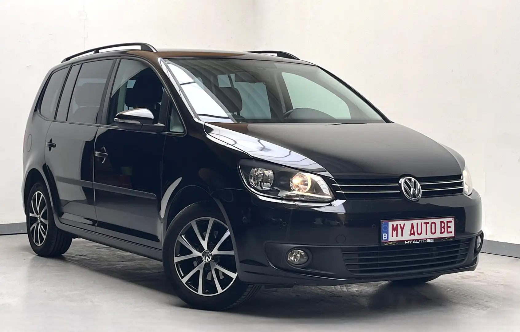 Volkswagen Touran 1.6 CR TDi Highline DSG *** 12 MOIS DE GARANTIE*** Zwart - 1