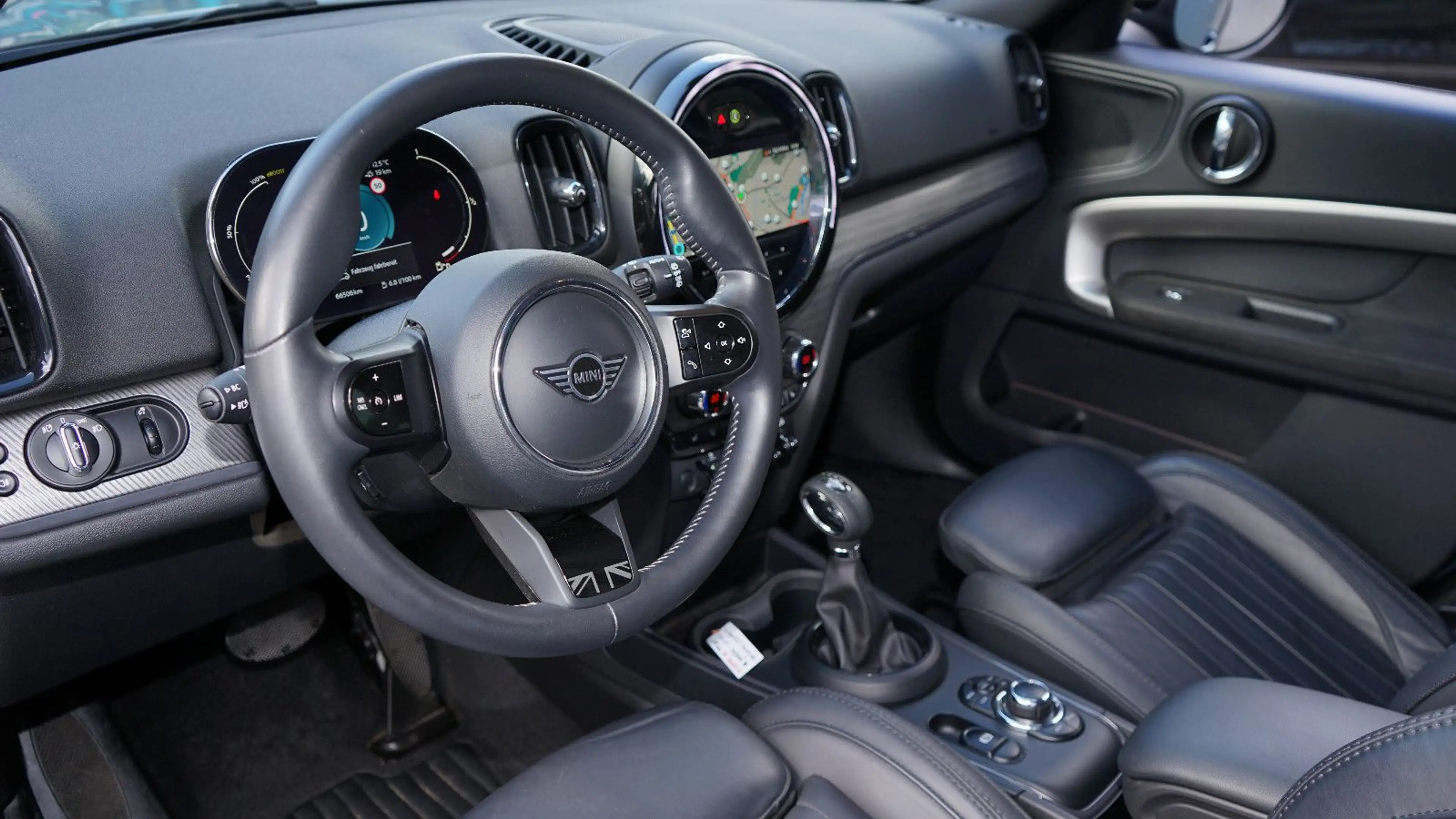 MINI Cooper SE Countryman COOPER S COUNTRYMAN SE ALL 4 MINI YOURS PLUG-IN — photo 3