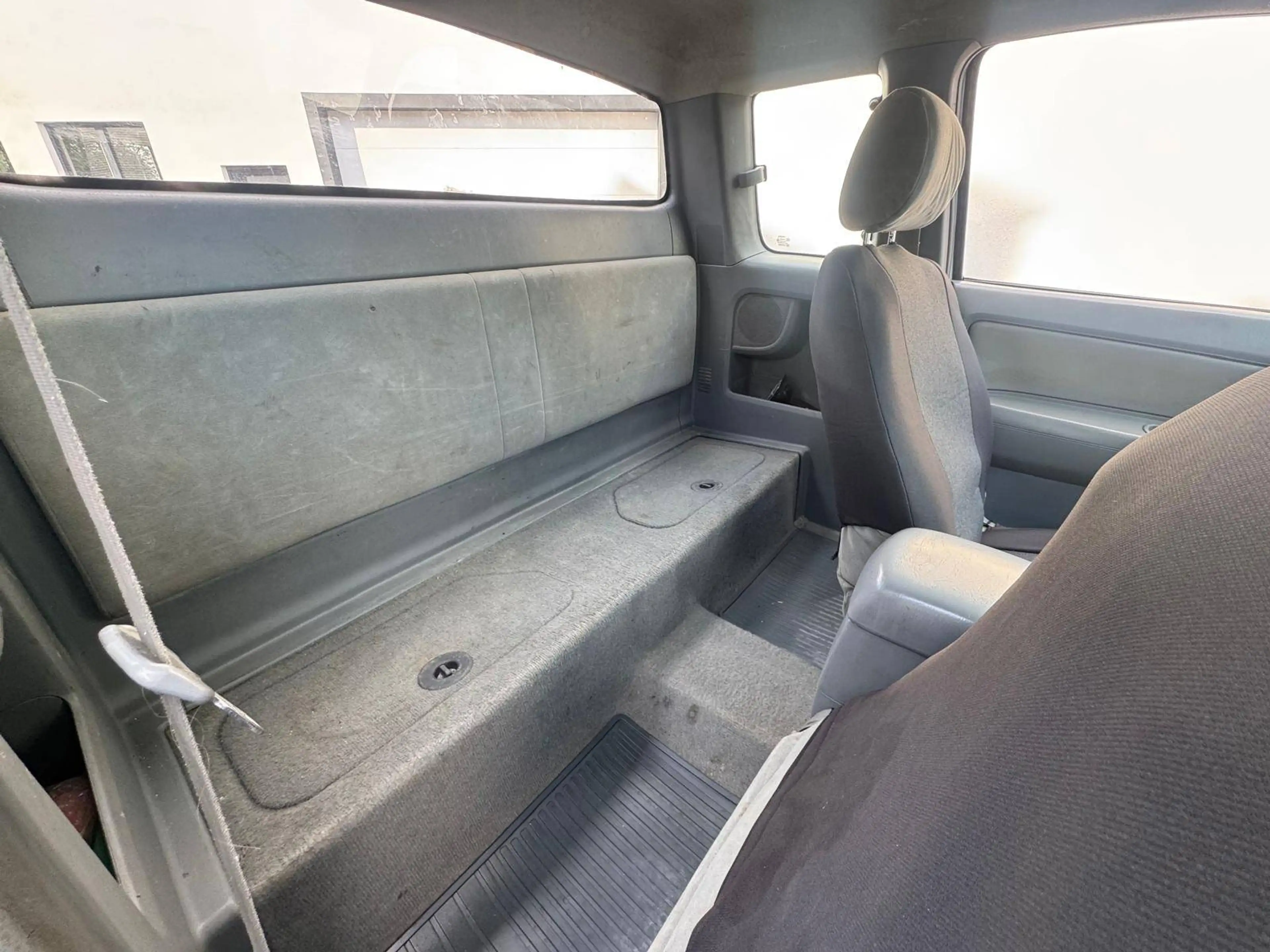Toyota Hilux — photo 5