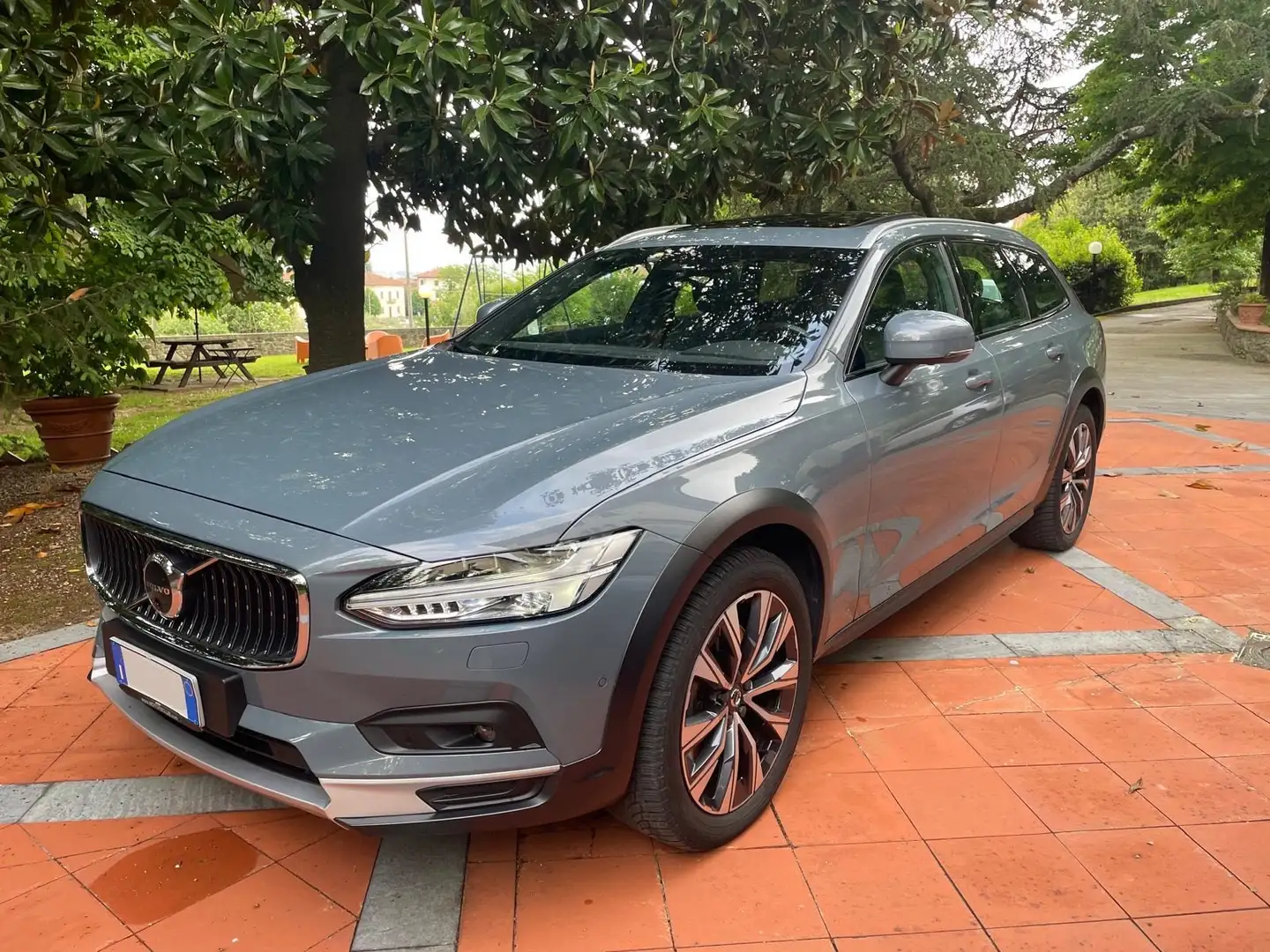 Volvo V90 Cross Country 2.0 d4 Business Pro Line awd geartronic - 1