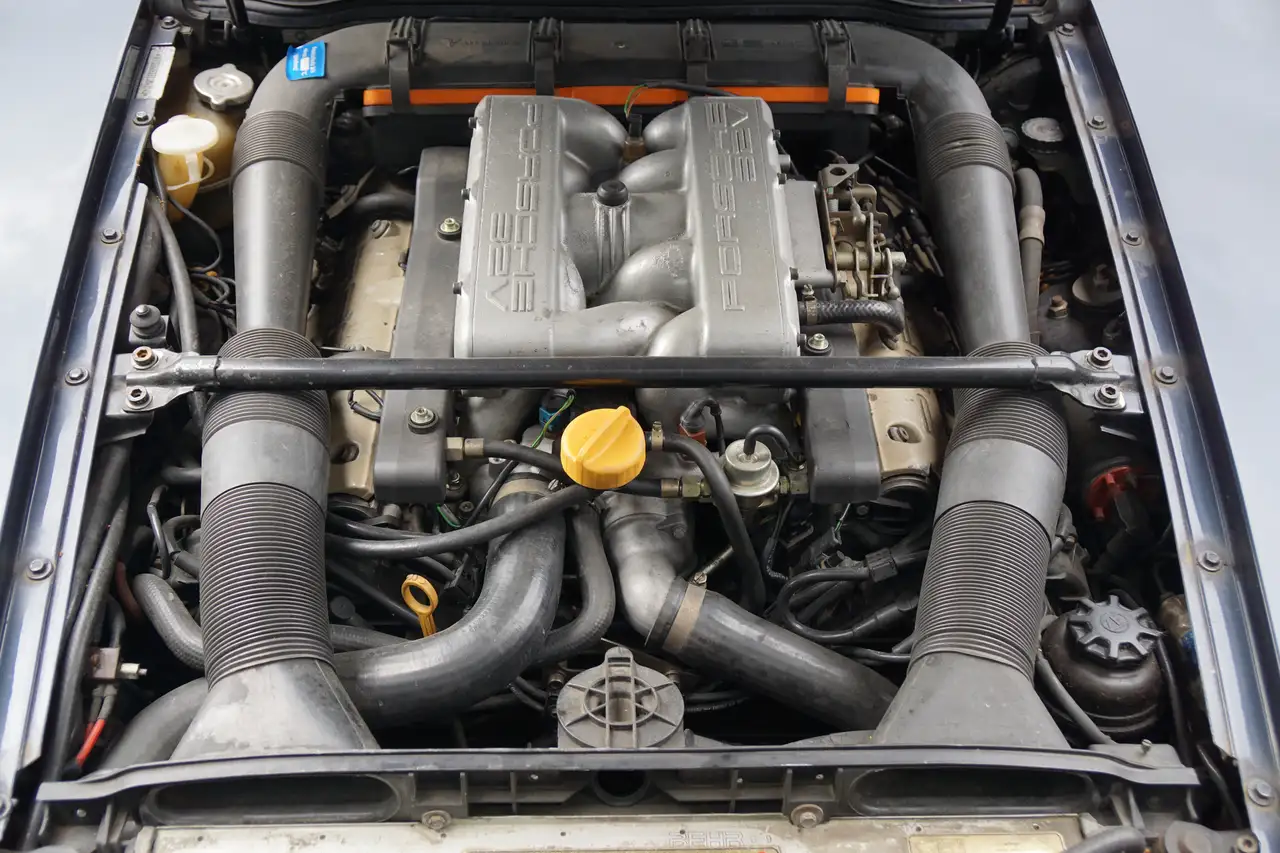 Porsche 928 GT, foto 12
