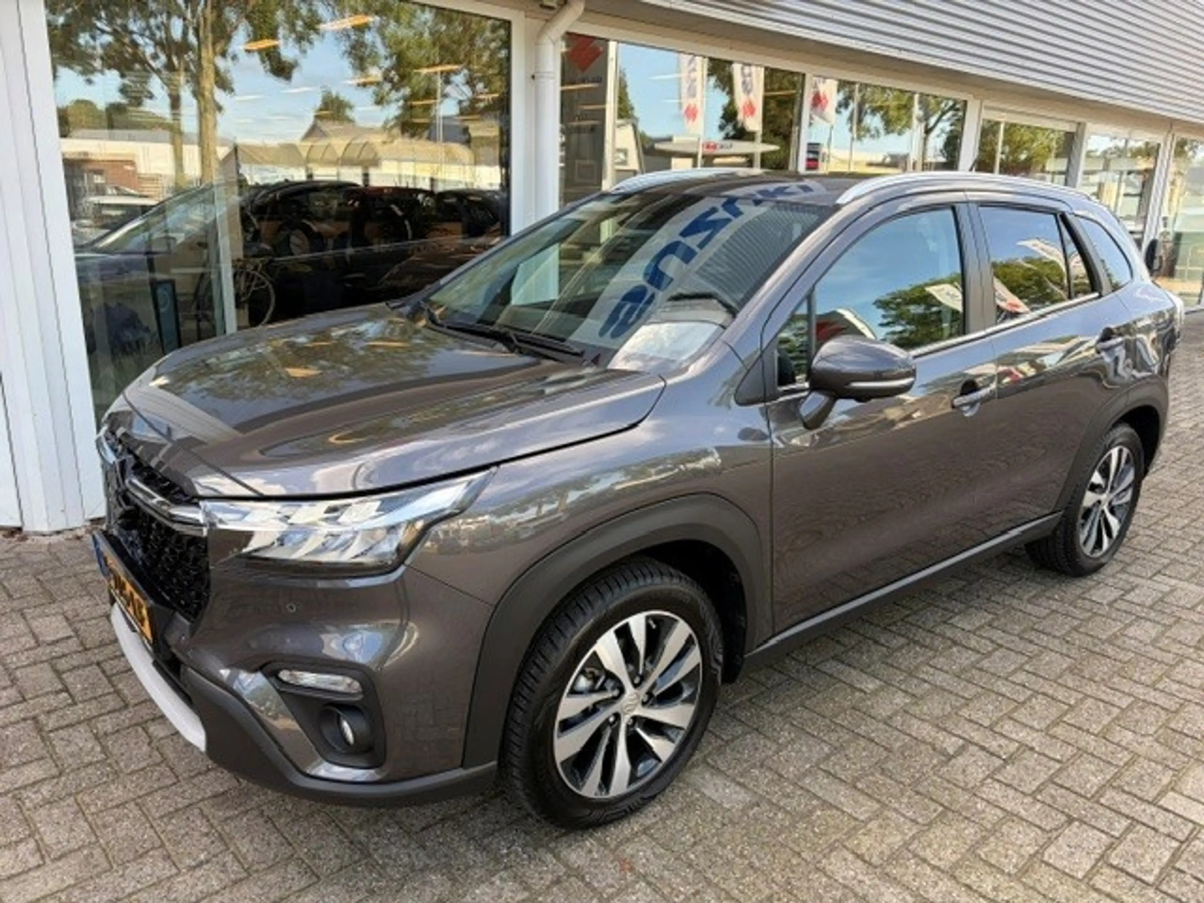 Suzuki S-Cross 1.4 Smart Hybrid AllGrip Style (rijklaar) 10 jaar — photo 2