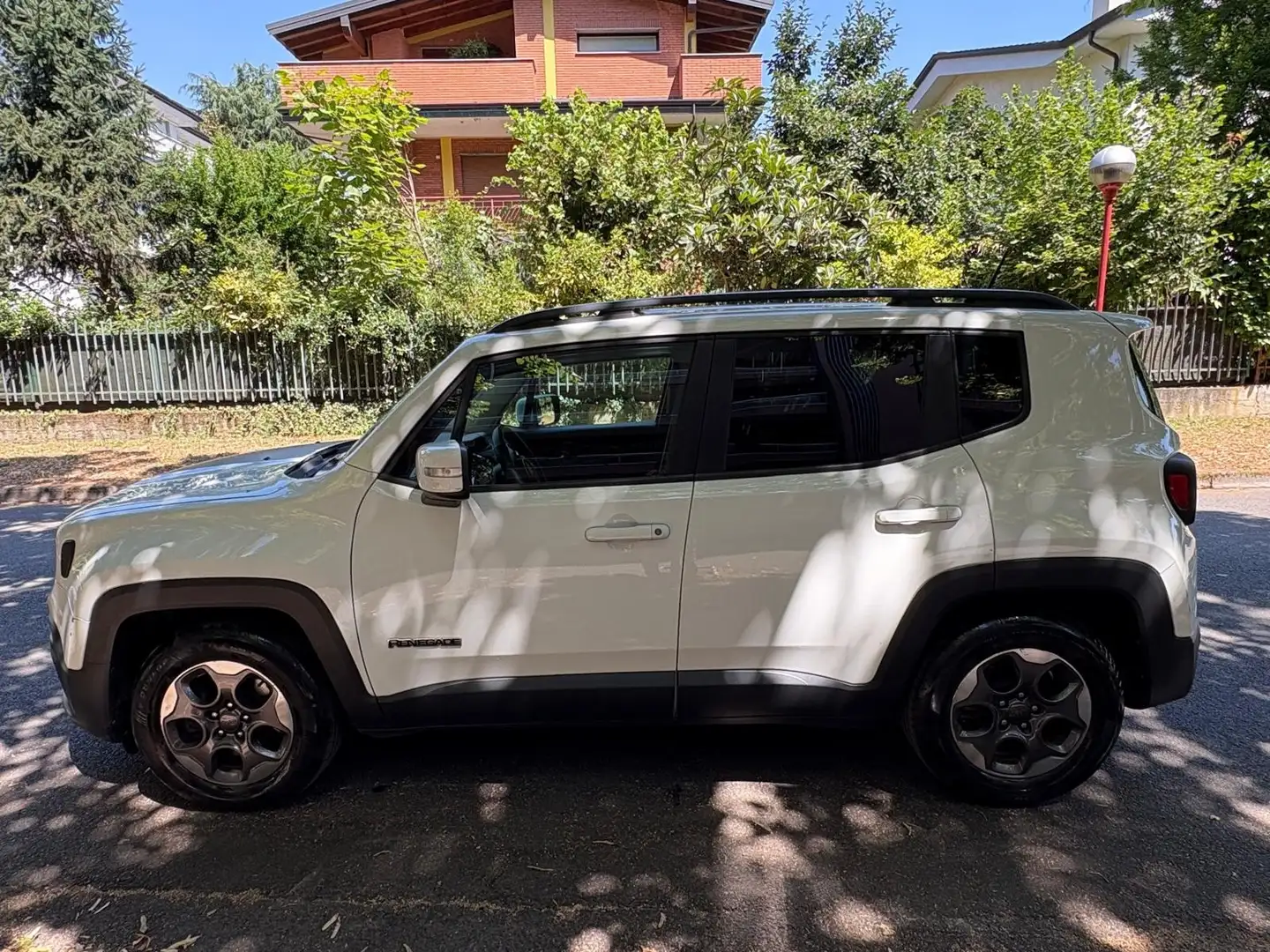 Jeep Renegade 1.6 Mjt 120 CV Limited Bianco - 2