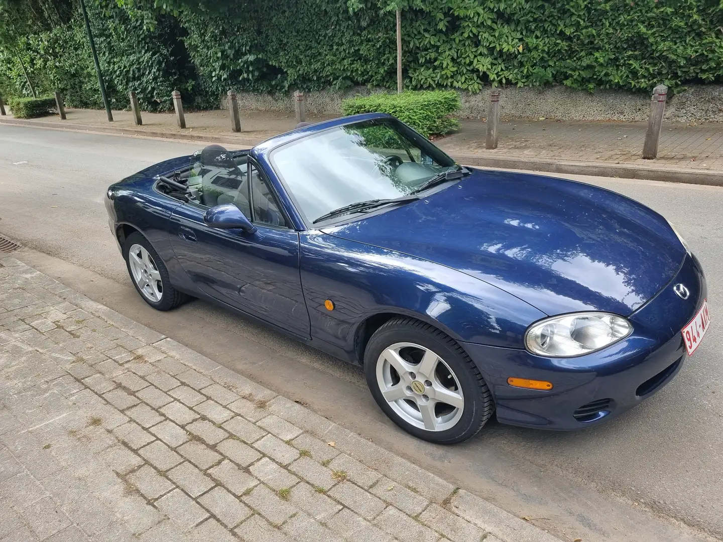 Mazda MX-5 Blauw - 1