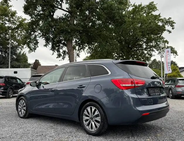 Kia Ceed view 2