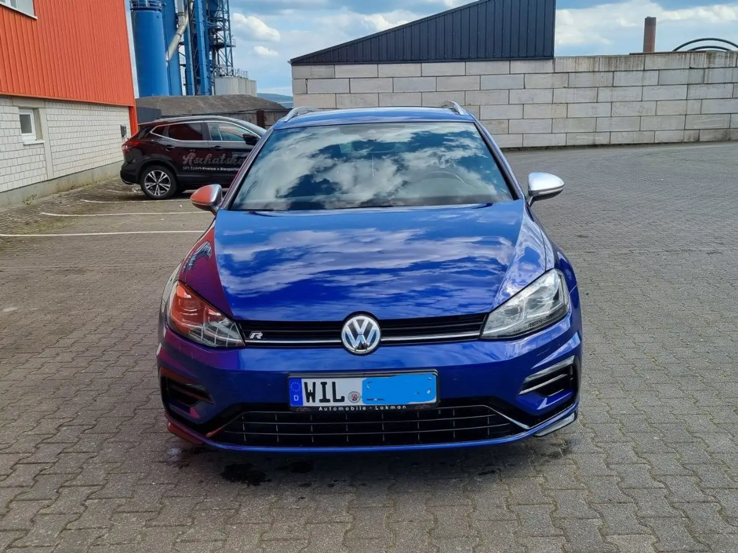Volkswagen Golf Variant Golf Variant R 4Motion (BlueMotion Technology) DSG Niebieski - 1
