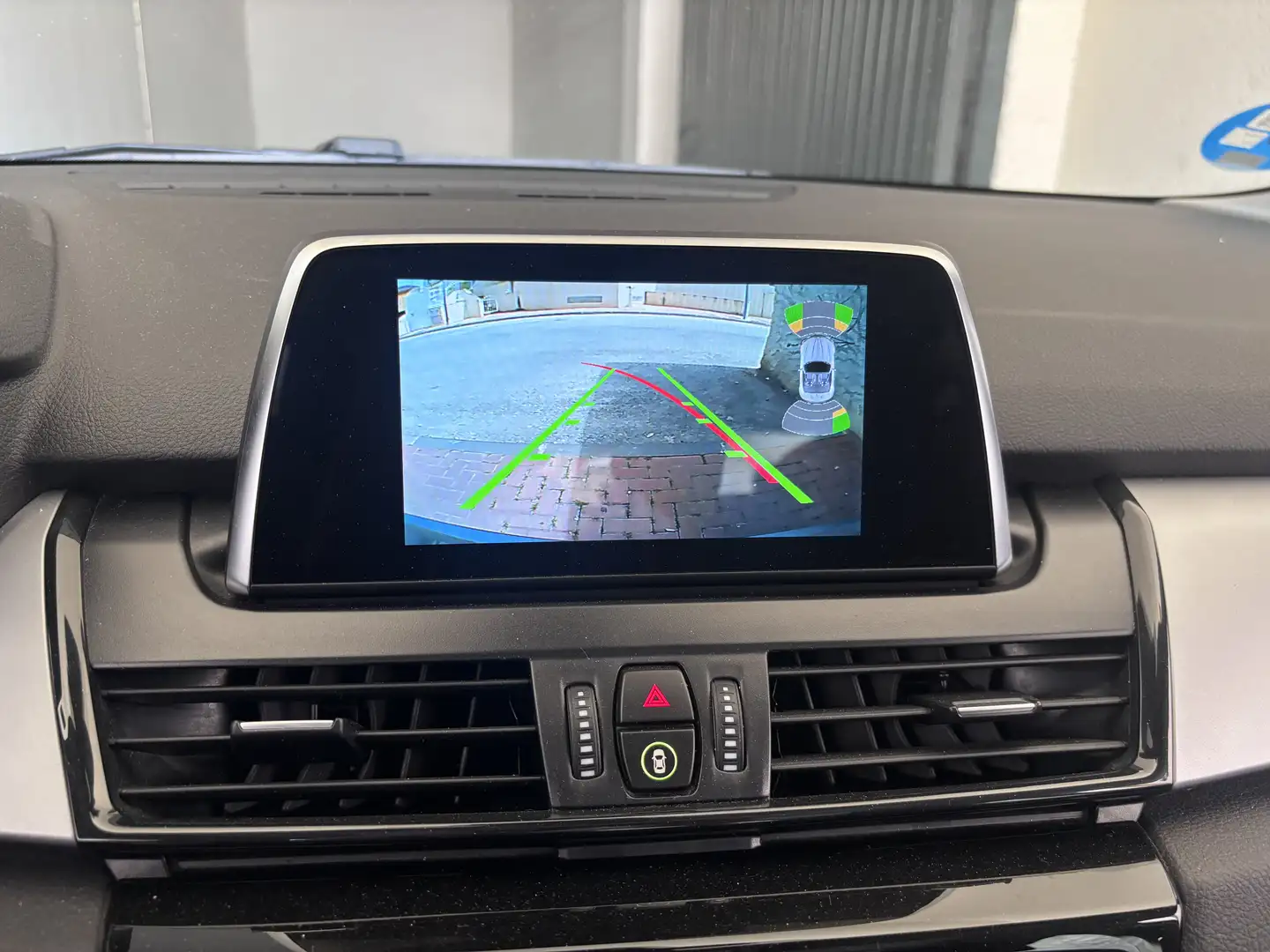 BMW 225 225xe iPerformance Active Tourer - 2