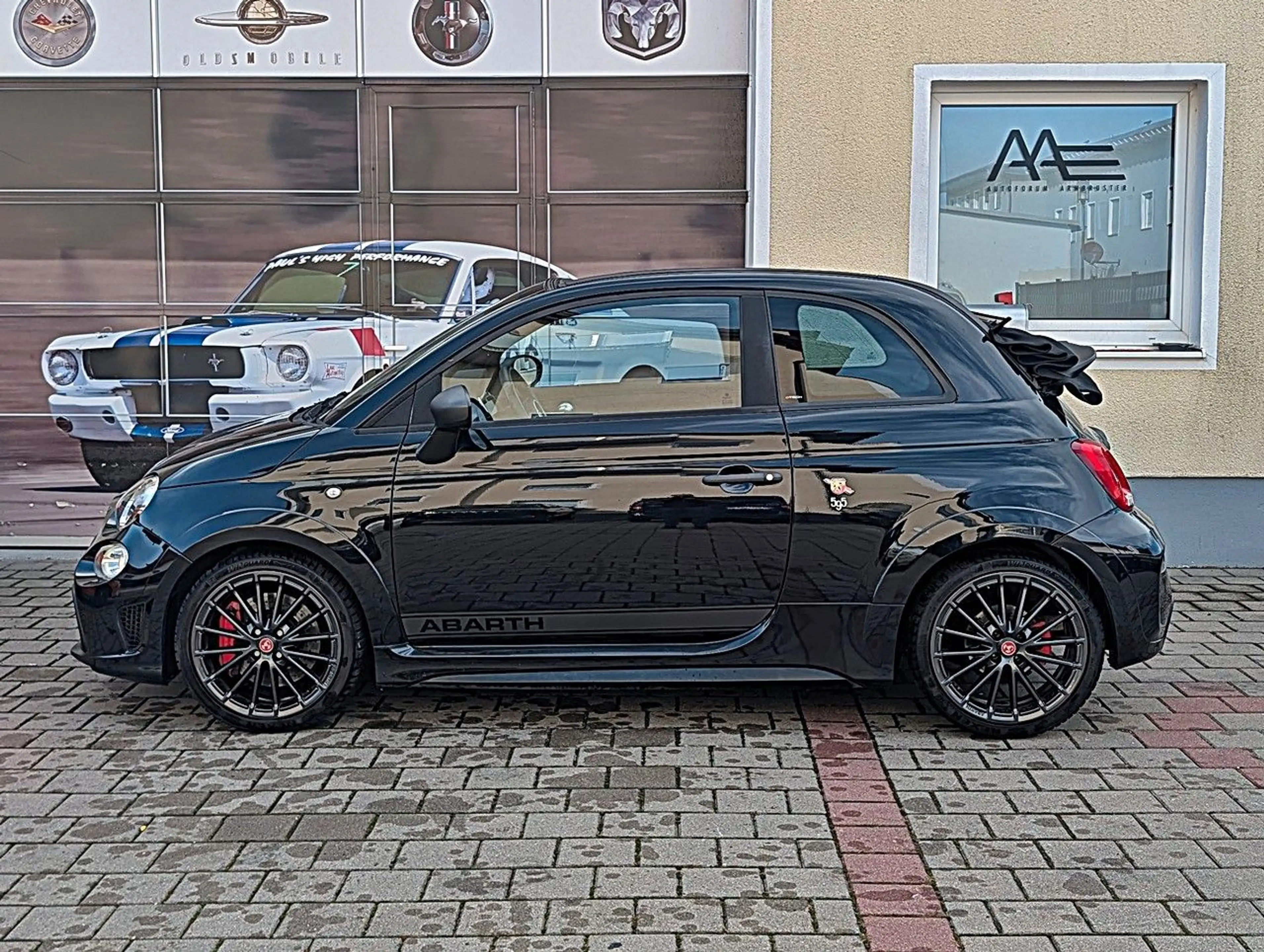 Abarth 595 Competizione 595 Cabrio Competizione *Navigation/PDC/CarPlay* — photo 4