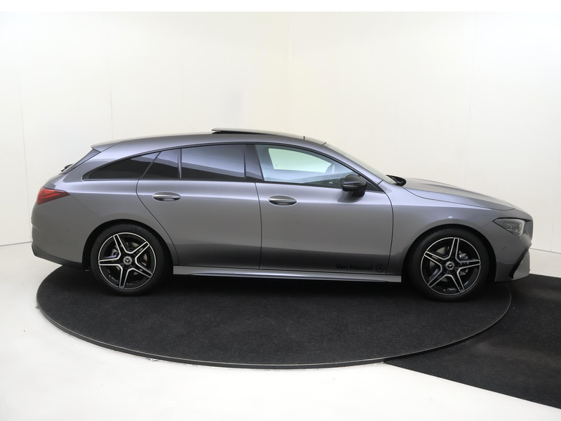 Mercedes-Benz CLA 180 Shooting Brake Business Solution AMG — photo 9