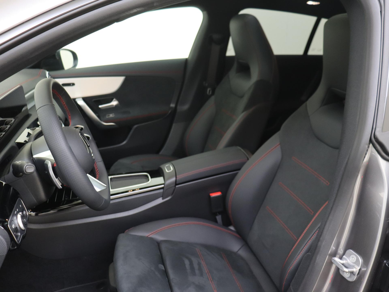 Mercedes-Benz CLA 180 Shooting Brake Business Solution AMG — photo 14