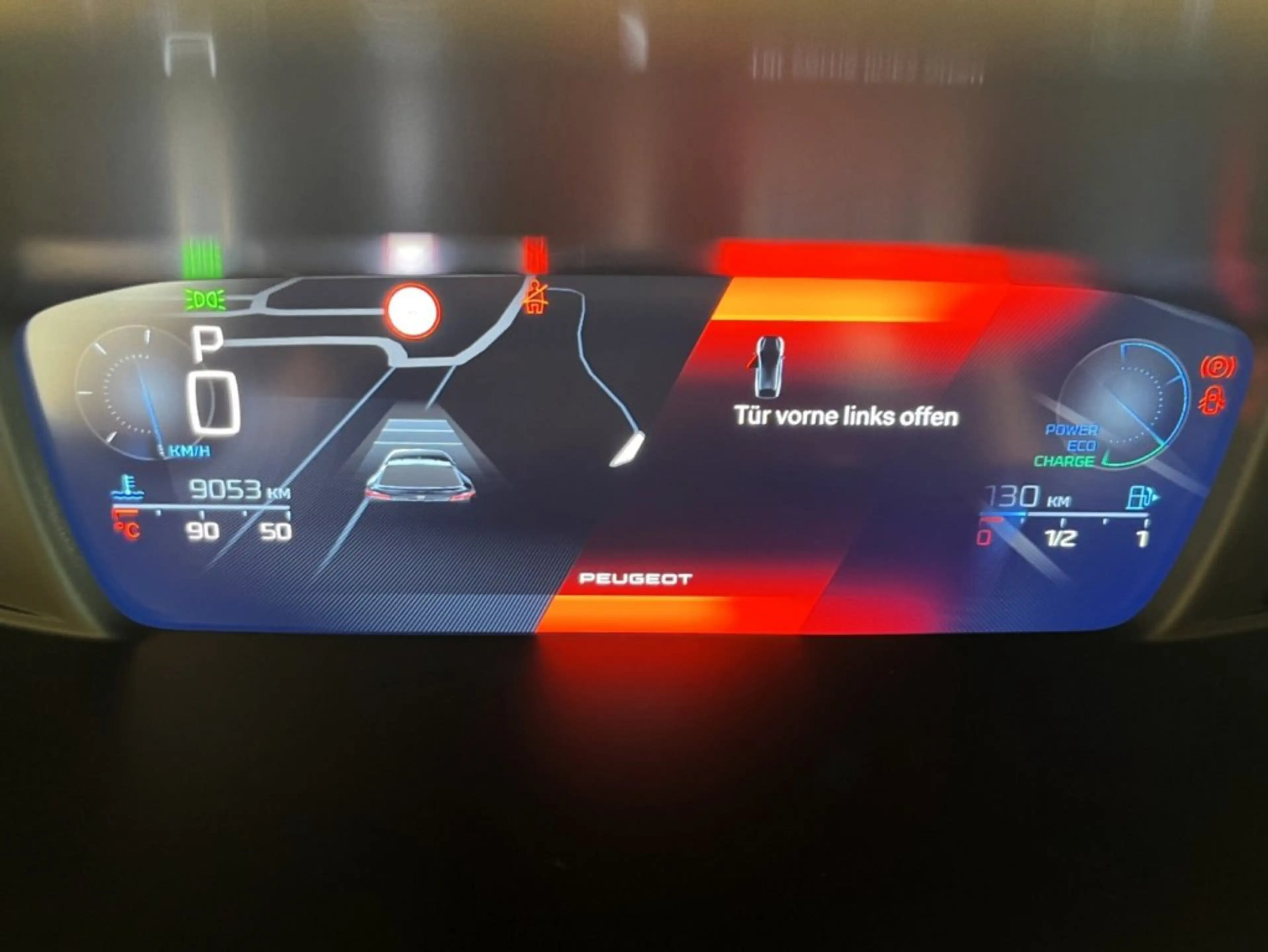Peugeot 408 Allure MHEV 136 e-DCS6 — photo 11