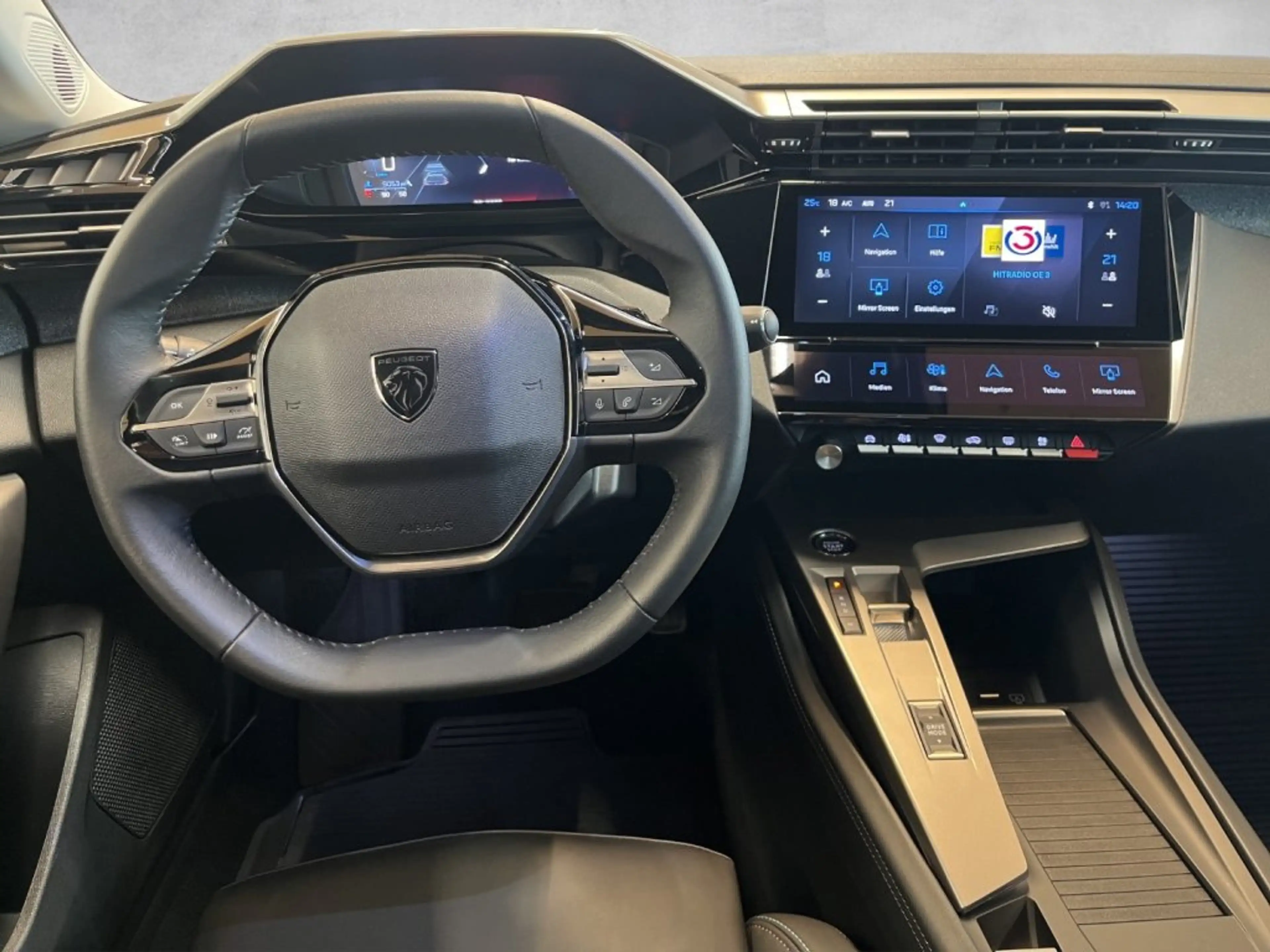 Peugeot 408 Allure MHEV 136 e-DCS6 — photo 14
