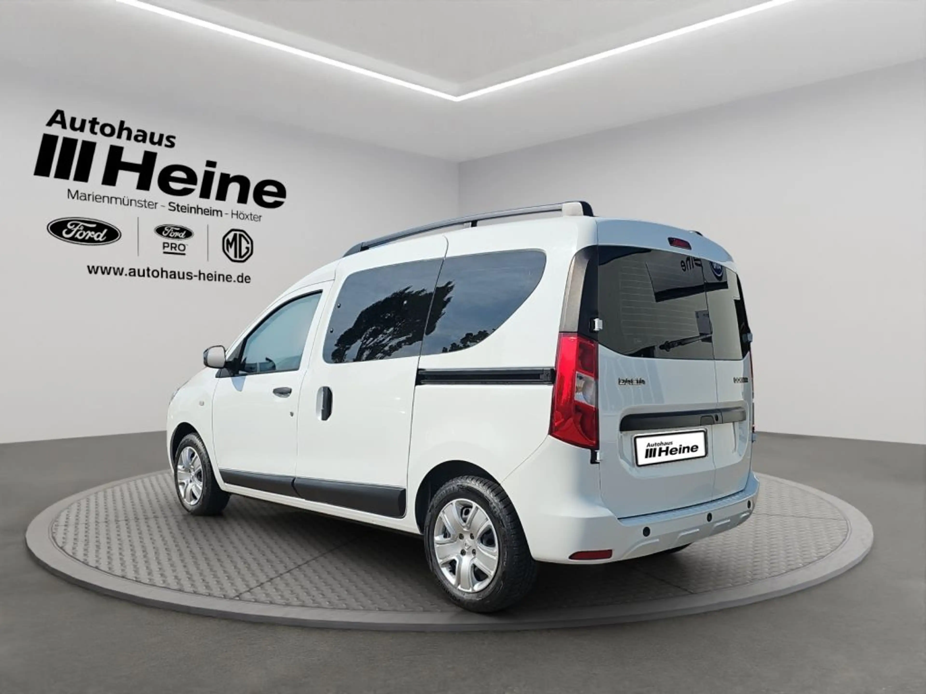 Dacia Dokker Comfort TCe 131 PS *NAVI*PDC* — photo 3