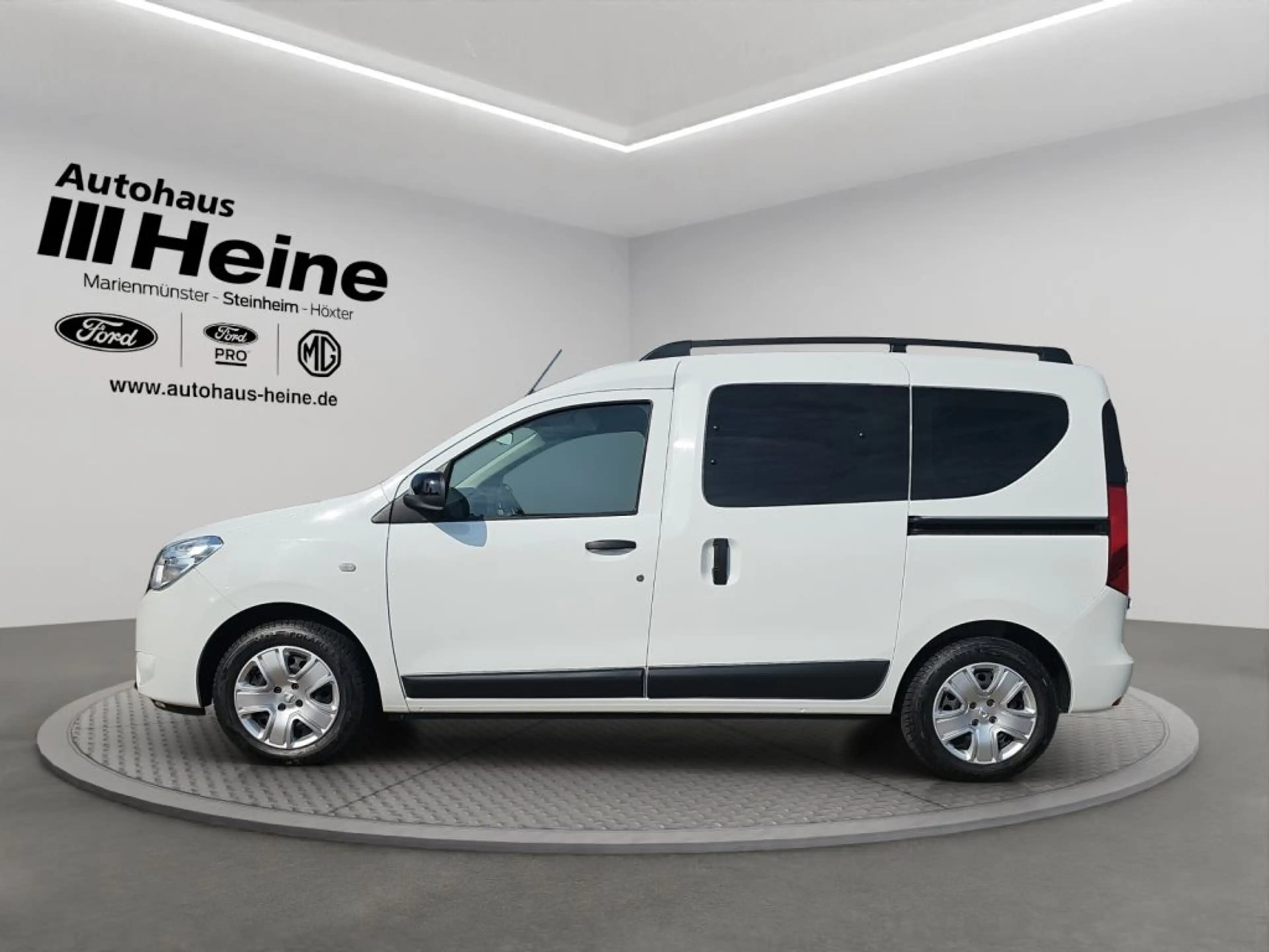Dacia Dokker Comfort TCe 131 PS *NAVI*PDC* — photo 2